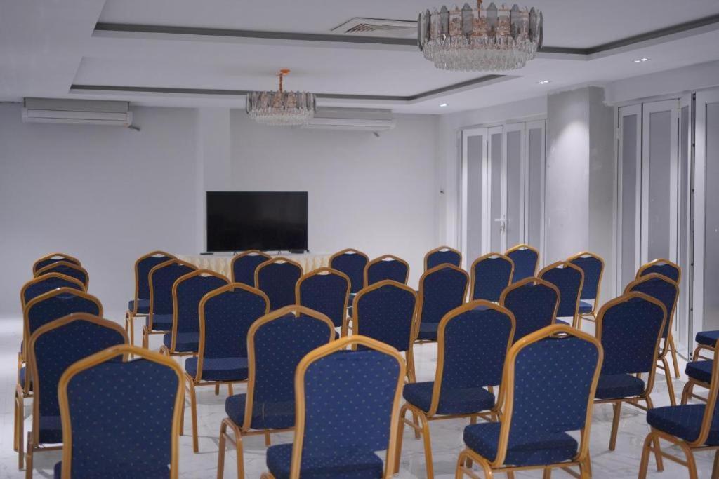 Deco Pattaya Hotel North Патая Екстериор снимка