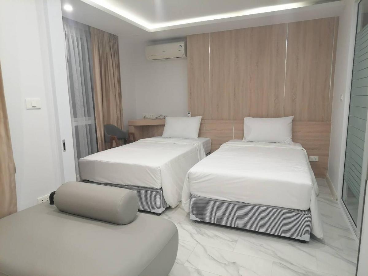 Deco Pattaya Hotel North Патая Екстериор снимка