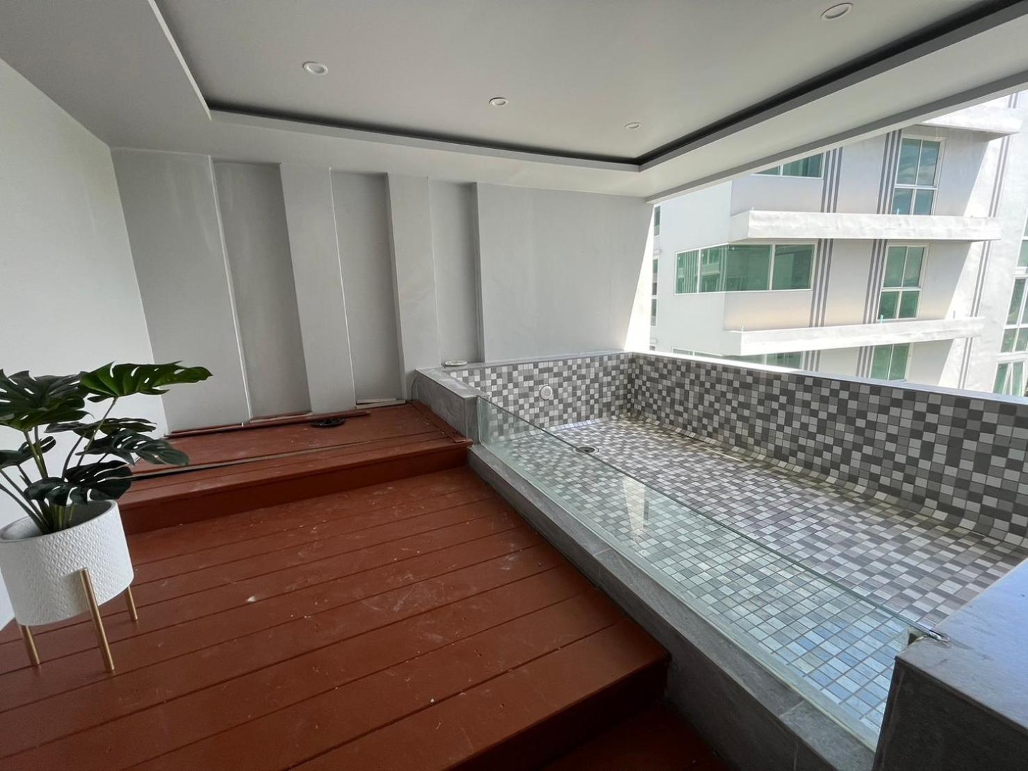 Deco Pattaya Hotel North Патая Екстериор снимка