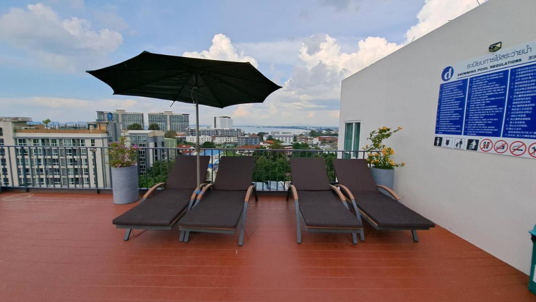 Deco Pattaya Hotel North Патая Екстериор снимка
