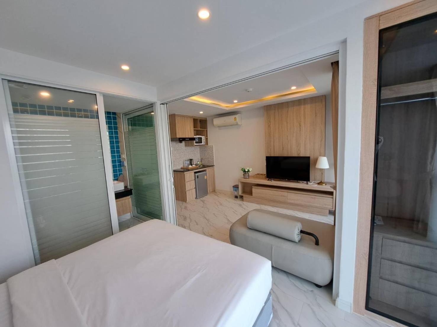 Deco Pattaya Hotel North Патая Екстериор снимка