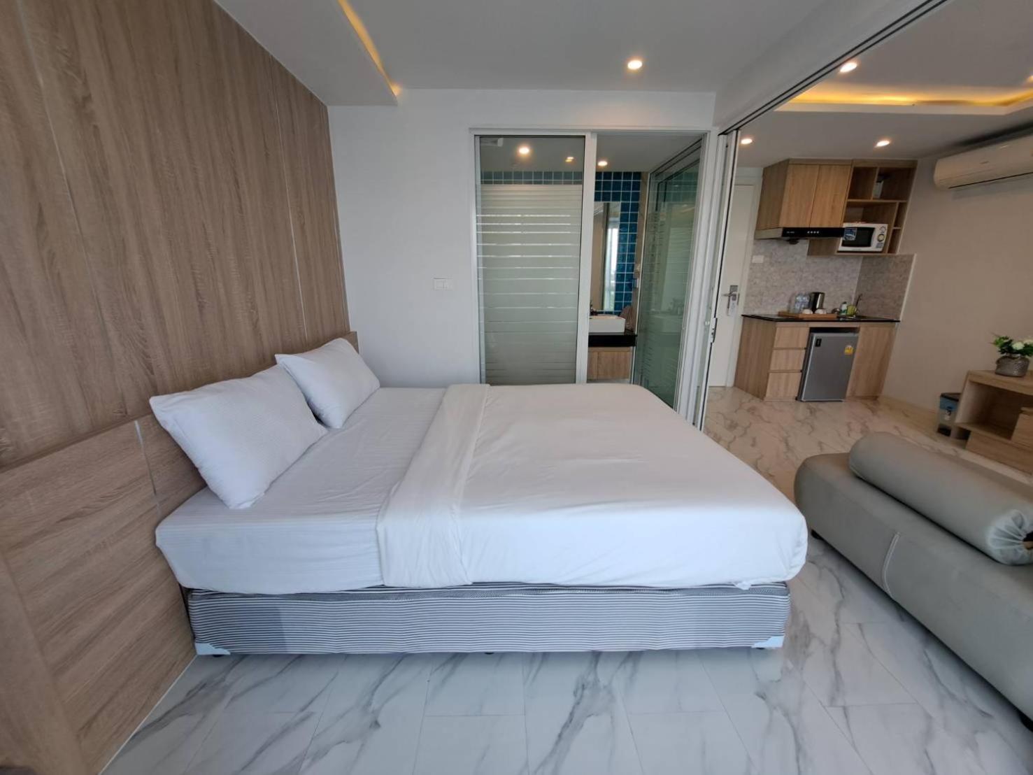 Deco Pattaya Hotel North Патая Екстериор снимка